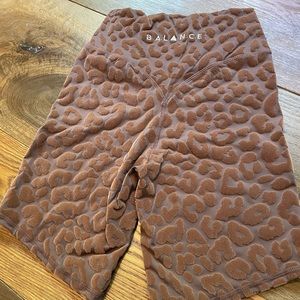 🔥Balance Athletica Kingdom Biker Shorts🔥